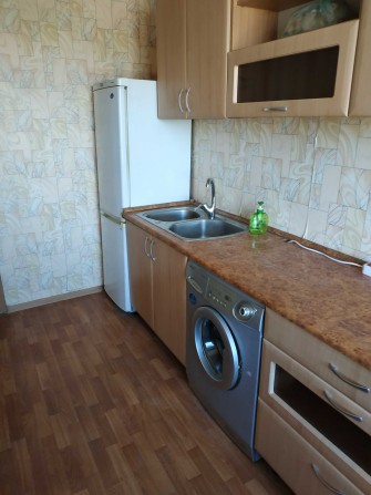 СДАМ на долго СВОЮ 4х комнт кварт  11000 грив ТОРГ - фото 1