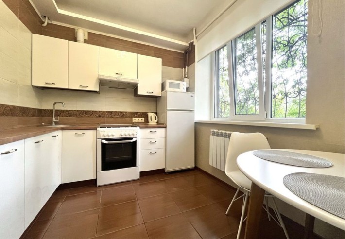 Сдам‼️1 к.кв. сталинка с ремонтом ‼️в центре - фото 1