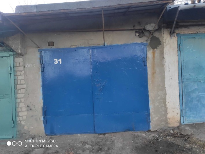 Продам гараж в гаражном кооперативе  "ШАХТЕР" район 40 лет - фото 1