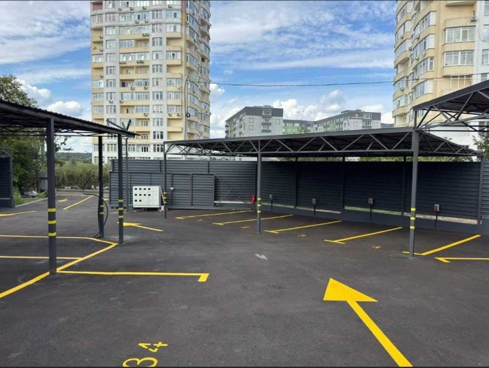 Продам паркомісце з навісом Синергія 3 - фото 1