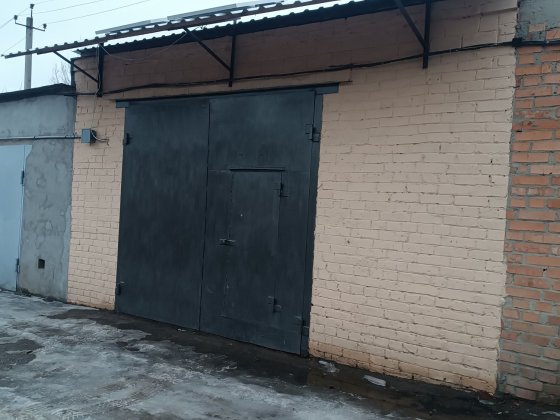 Великий гараж з ремонтом, бокс. 28м2. Половки Полтава
