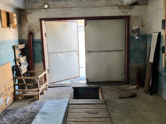 Продається гараж на території НАУ, Корт-1. Великий, чистий, сухий Киев