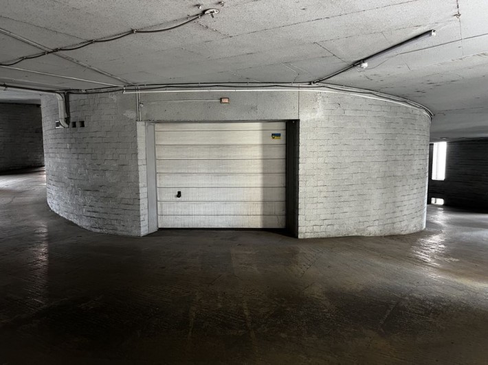 Продам гараж на паркингу окремий на 3 авто ЖК Дім Крейніна - фото 1