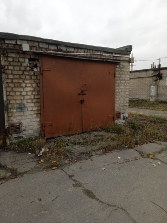 Продаю гараж (чёрная гора) кооператив Металург - фото 1