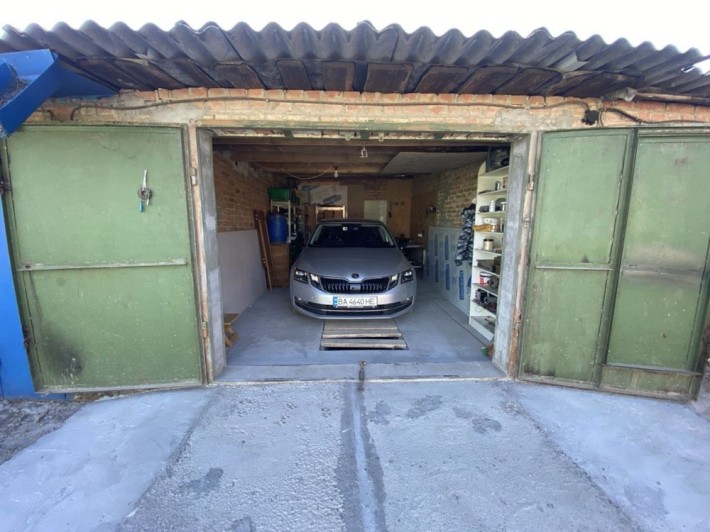 Продам гараж з новим ремонтом - фото 1