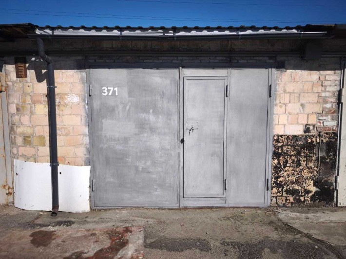 Продам цегляний гараж з підвалом, ГК Богатирський, Лугова 16, Оболонь - фото 1