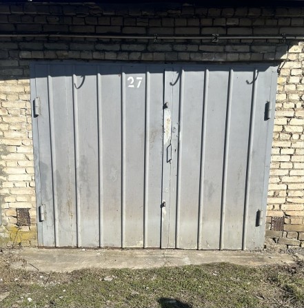 Цегляний гараж з ямою - фото 1