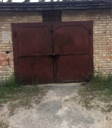 Цегляний гараж в кооперативі - фото 1