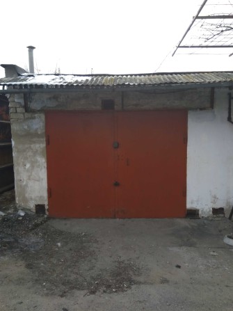 Капитальный гараж в автокооперативе "ЛУЧ-2" в Октябрьском. - фото 1