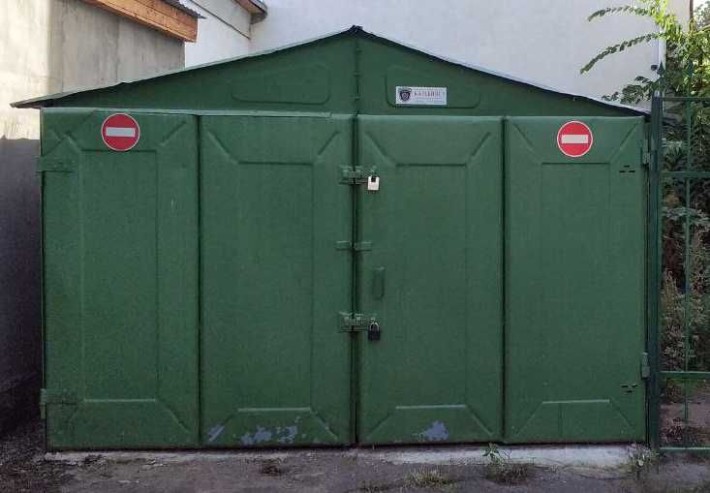 Продам волговский металлический гараж без места - фото 1