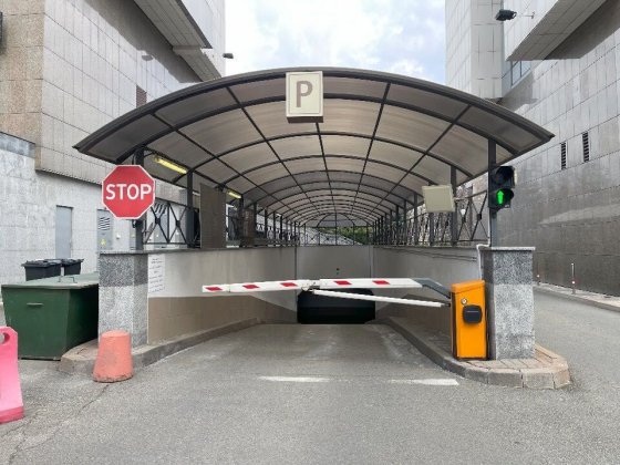 Паркомісце / від власника / Верхогляда,5 / Новопечерські липки/ Киев