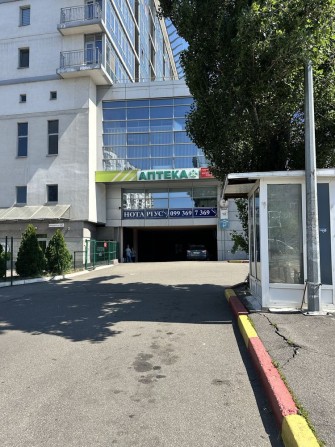 Паркоместо паркінг Дарницький Бульвар 8 а Сільпо  17,5 кв.м. - фото 1