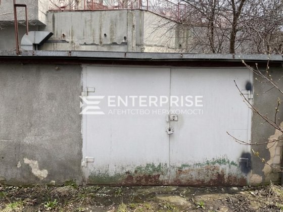 Продаж  капітального гаража  вул.О.Гончара Центр м. Золоті Ворота