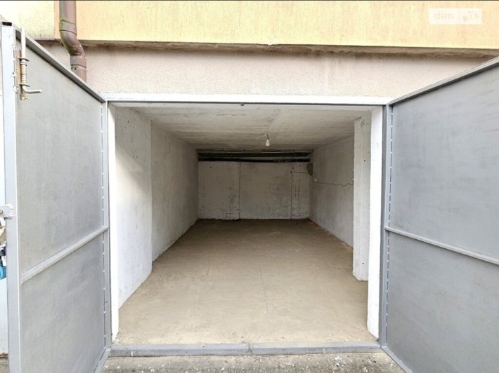 Гараж з електрикою - фото 1