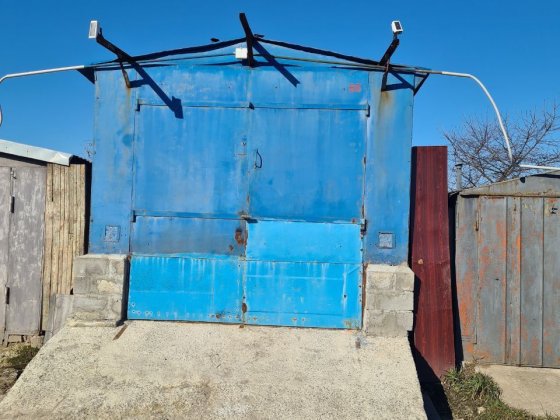 Гараж піднятий, Львів Скнилів