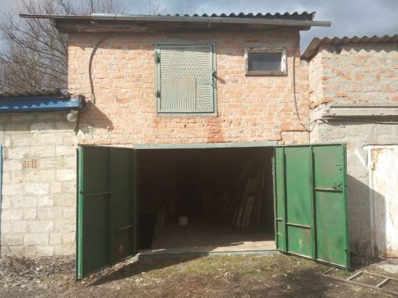 Продам двухэтажный гараж! Лохвица