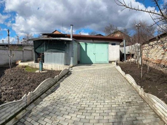 Продам участок земли с гаражом на 2 машины и смотровой ямой Малая Даниловка