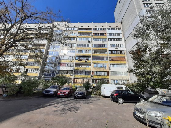 1 кім на вул.Зерових№14А поруч пл. Соломянська та Севастопільска Киев