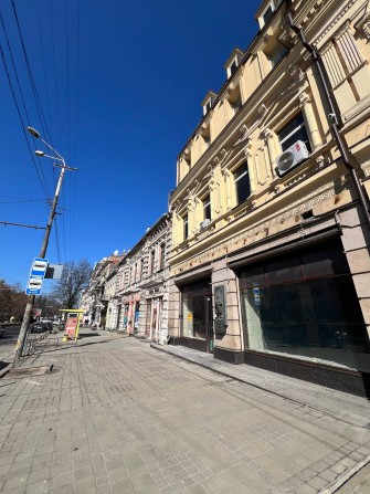 Оренда комерційного приміщення в центрі Дніпра, червона лінія, прохідне місце Здається в оренду ком - фото 1