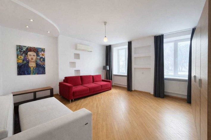 Продаж 1- кімнатної квартири. Можливе переоблаштування під комерцію. - фото 1