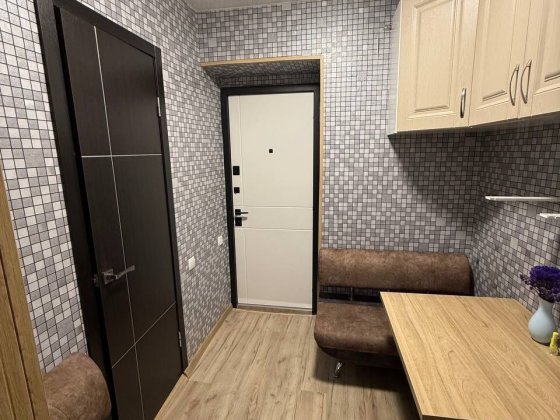 Продам кімнатну  в гуртожитку в центрі міста