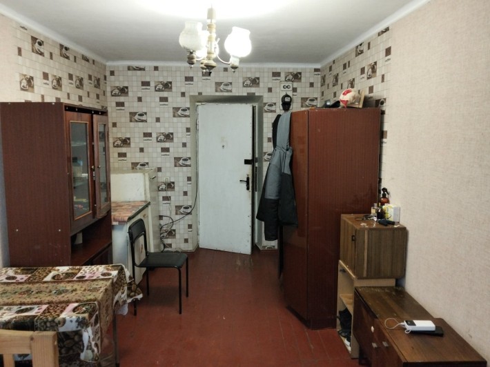 Продаж гуртожитку.Бл.Замостя,р-н БКЗоря.Серед.поверх,некутова,жит.стан - фото 1