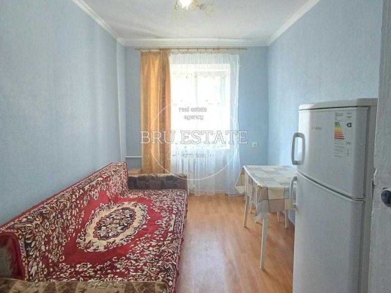 БЕЗ % Продам 2 кімнати в гуртожитку Подільський р-н Електриків 26/30 Київ