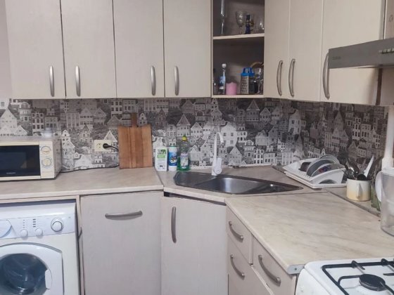 Продам 1 ком квартиру на Победе!