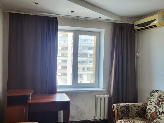 Продам 2 комнаты Слобожанский 106