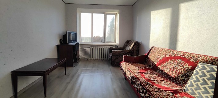 Кімната 17.3 м2  в гуртожитку блочного типу.З меблями та технікою - фото 1