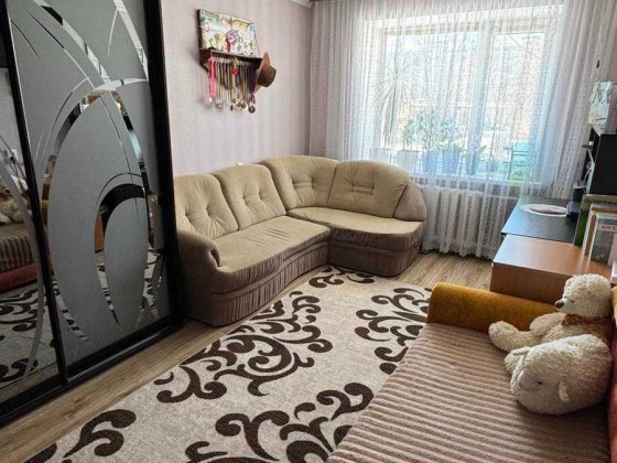 Продаємо кімнату в  гуртожитку..Терміново ! Київ