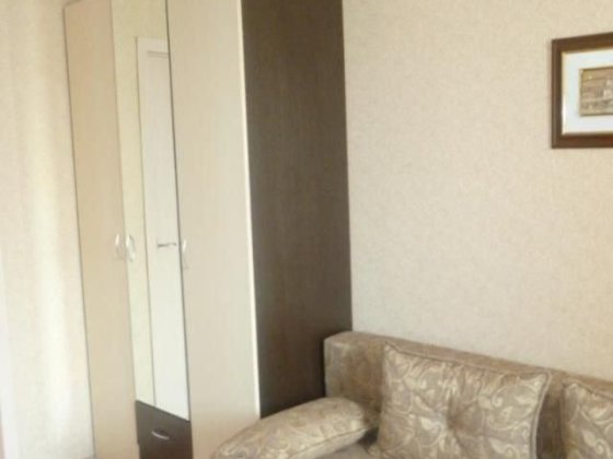 Продам комнату в коммуне возле парка Горького(280-875).