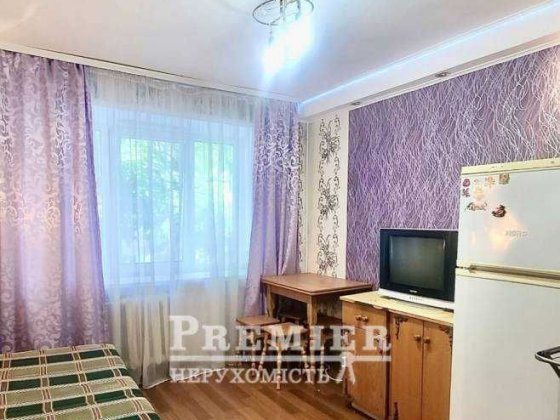 Кімната 12 м² з ремонтом, меблями та технікою, середній поверх Одесса