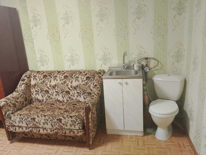 Кімната в гуртожитку, зручності проведени, вул. Бахмутська - фото 1