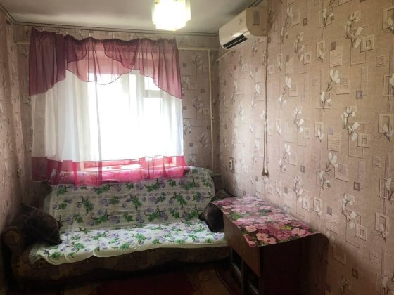 Продам комнату в коммуне на ул. Промышленной (2-724-943)