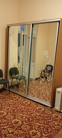 Сдам В центре города хозяйка две комнаты в коммуналке - фото 1