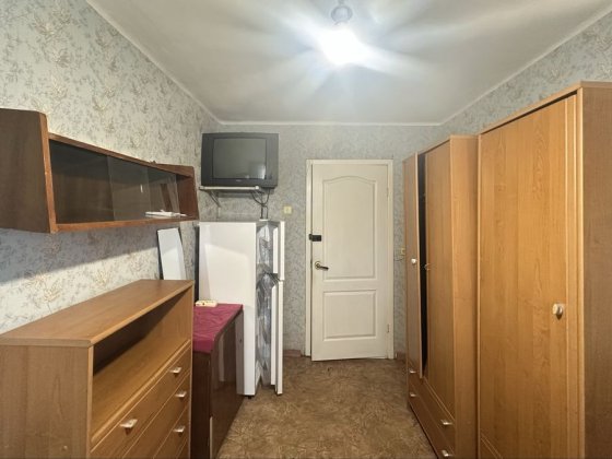 5 Космонавтов/Инглези,уютная светлая комната 10м,мпо,мебель,техника Одесса