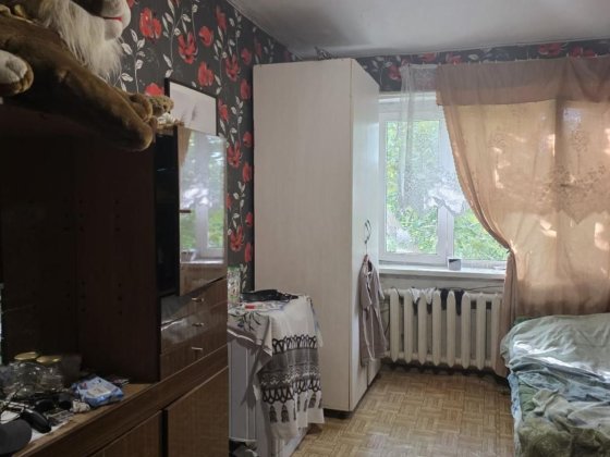 Продам просторную комнату в коммуне на Краснова.(176-402) Одесса