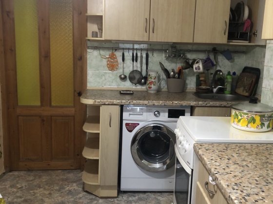 Продам 2 ком.кв. пер. Крушельницкой 7.Левобеоежный 2. Днепр