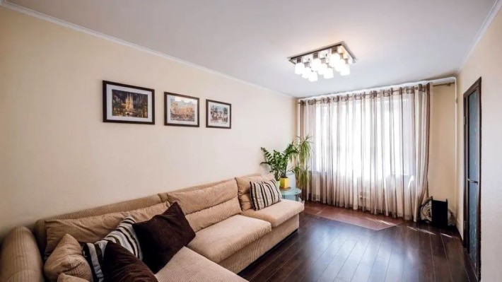 Продаж 4-к квартири вул. Володимира Івасюка 49 - фото 1