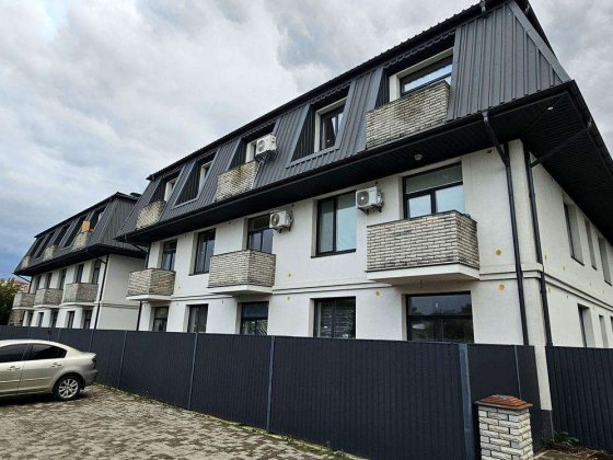 Продаж 2-к квартири вул. Вчительська 16 Киев