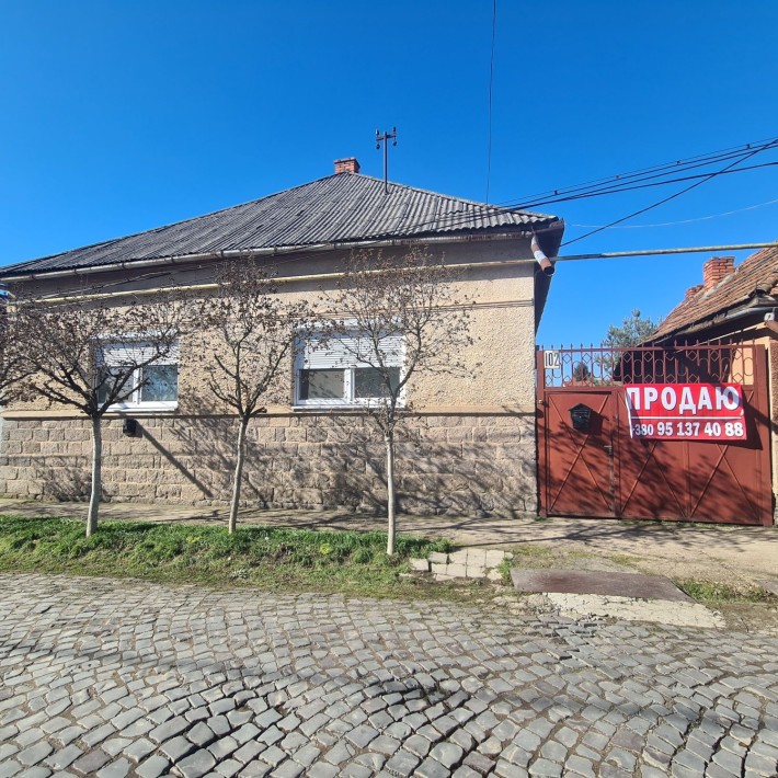 Продається будинок в м.Берегове - фото 1