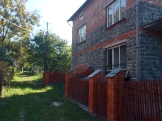 Продам терміново.1/2 частину: Борислав