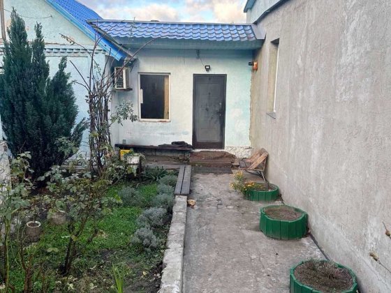 Продам Дом 4 комнаты с АГО, 4 Сотки