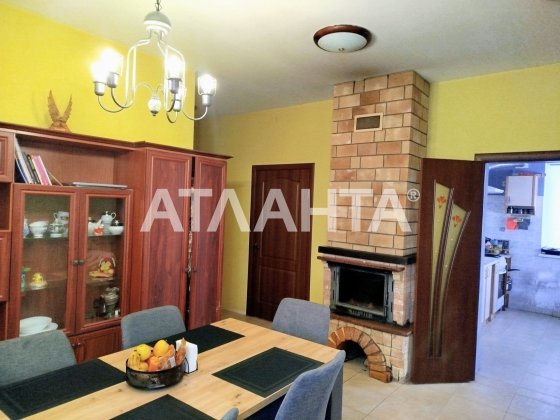 Цегляний будинок, євроремонт.13соток саду.Центр. Васильків