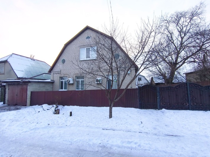 Просторий будинок 133 м²,мансарда,балкон,підвал-укриття, гараж! - фото 1