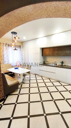 Продам просторий будинок - фото 1