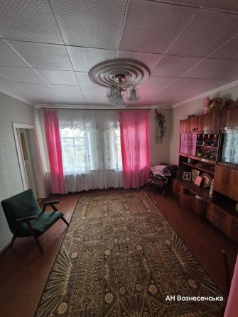 Будиночок біля сільгосптехніки - фото 1