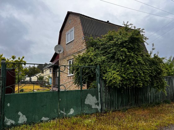 Дача серед соснового лісу під Києвом Вышгород