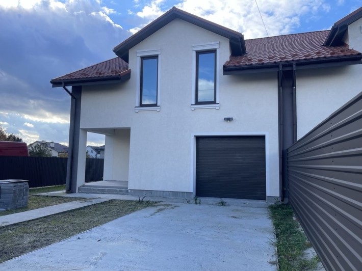 Дом Новые Петровцы Уютный просторный - фото 1